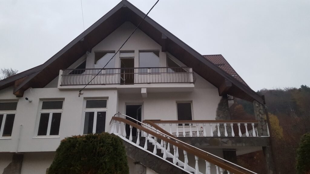 Balcon din fier forjat si balustrada din inox